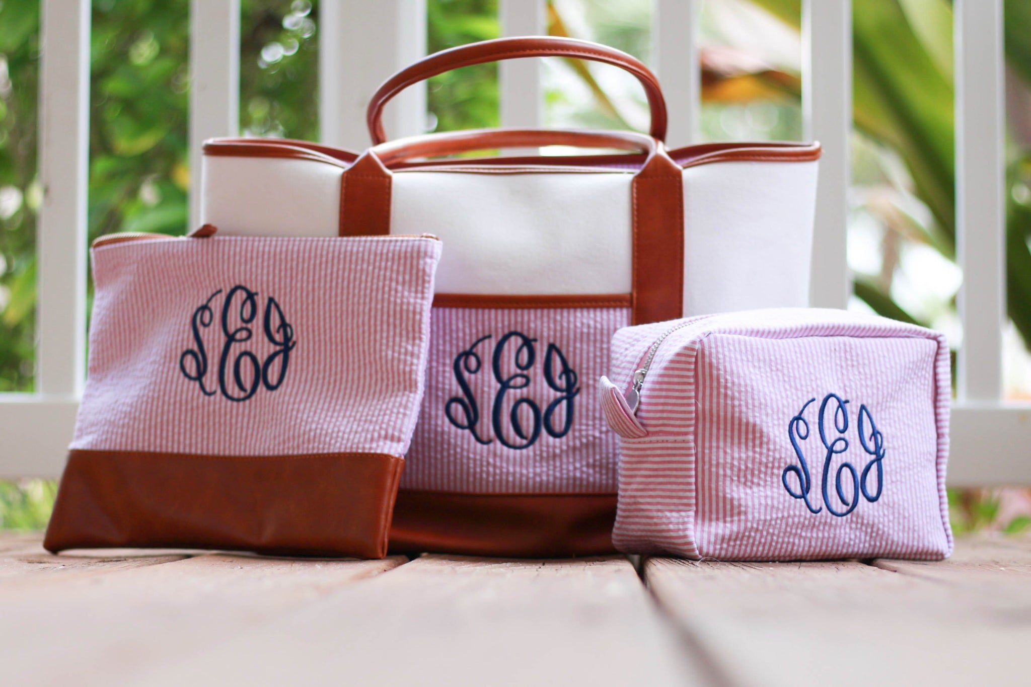 Seersucker sales cosmetic bag